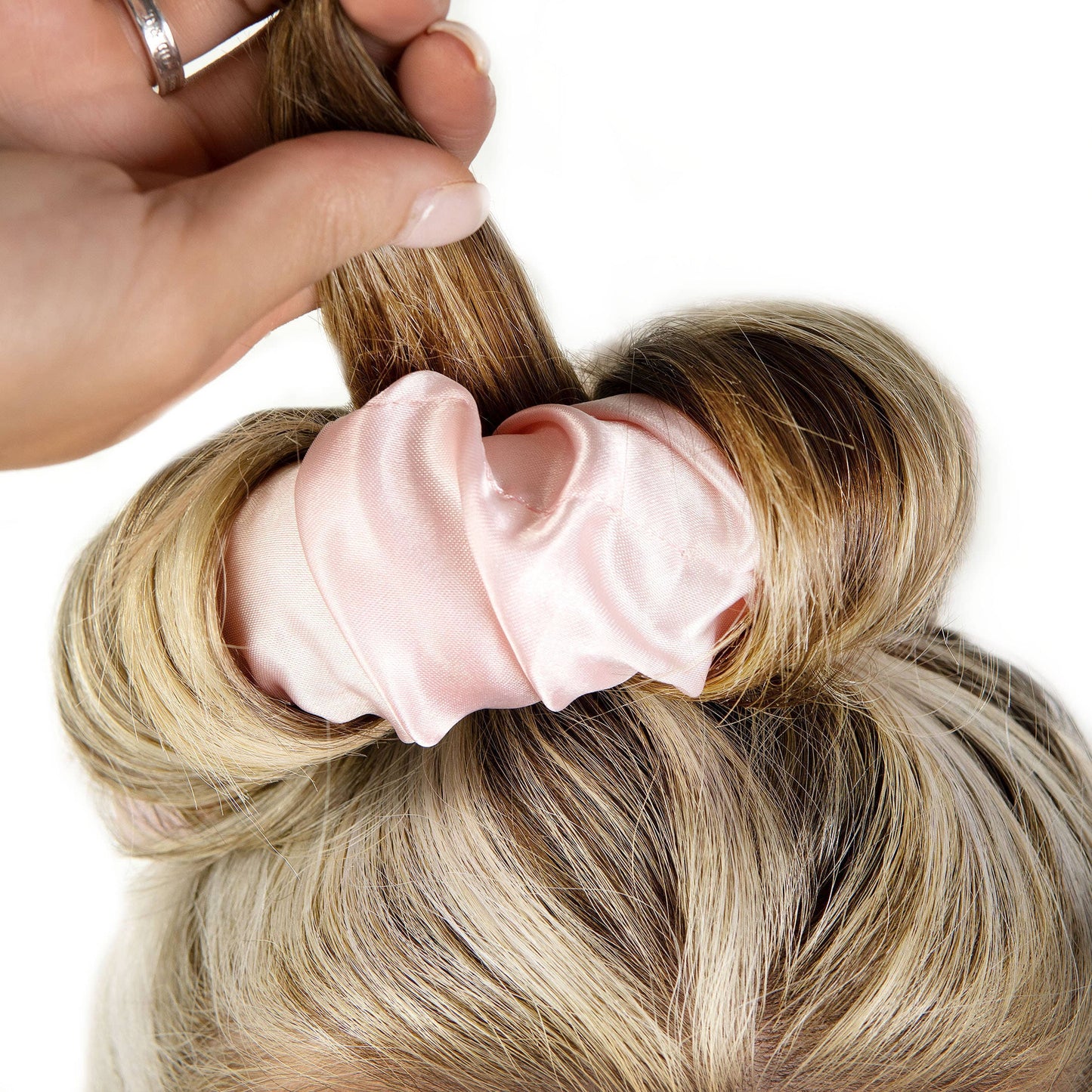 BRUSHWORKS HEATLESS CURLING SCRUNCHIE